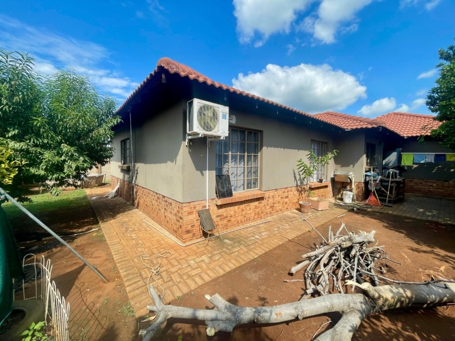 3 Bedroom Property for Sale in Waterkloof A H North West